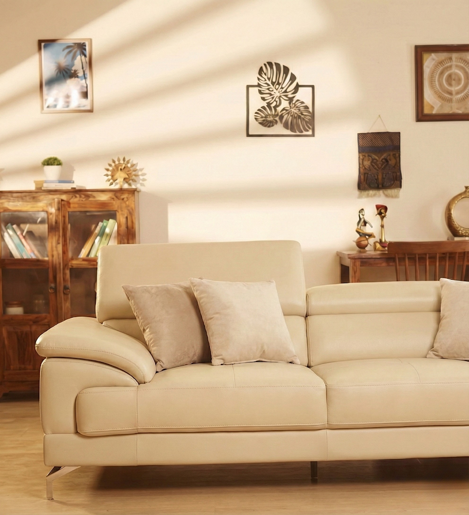 Spacecrafts Furniture showroom interior view 3